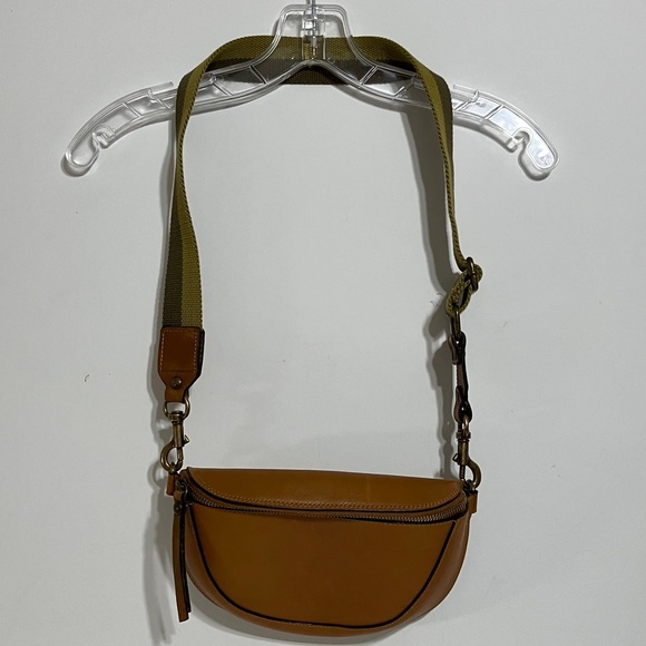 Sundance Belt Bag. Tan Leather with Green Stripe Hip Belt. Made in Italy. - Picture 6 of 12